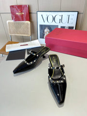 ROCKSTUD CAGED MULES 5 CM IN BLACK CALFSKIN