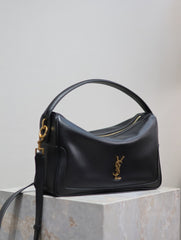 CAMERA SUPPLE BAG 28 IN BLACK SMOOTH LAMBSKIN GOLD HARDWARE