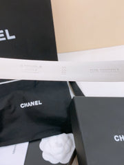 DOUBLE C BELT 20MM IN WHITE CALFSKIN WITH GOLD CHAIN INTERWOVEN BUCKLE