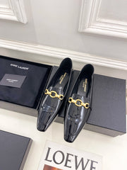 FLAT LOAFERS WITH GOLD CHAIN IN BLACK GLOSSY CALFSKIN