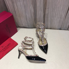 ROCKSTUD CAGED PUMP 65MM IN BLACK MIX LIGHT PINK PATENT CALFSKIN