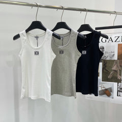 Round neck embroidered vest