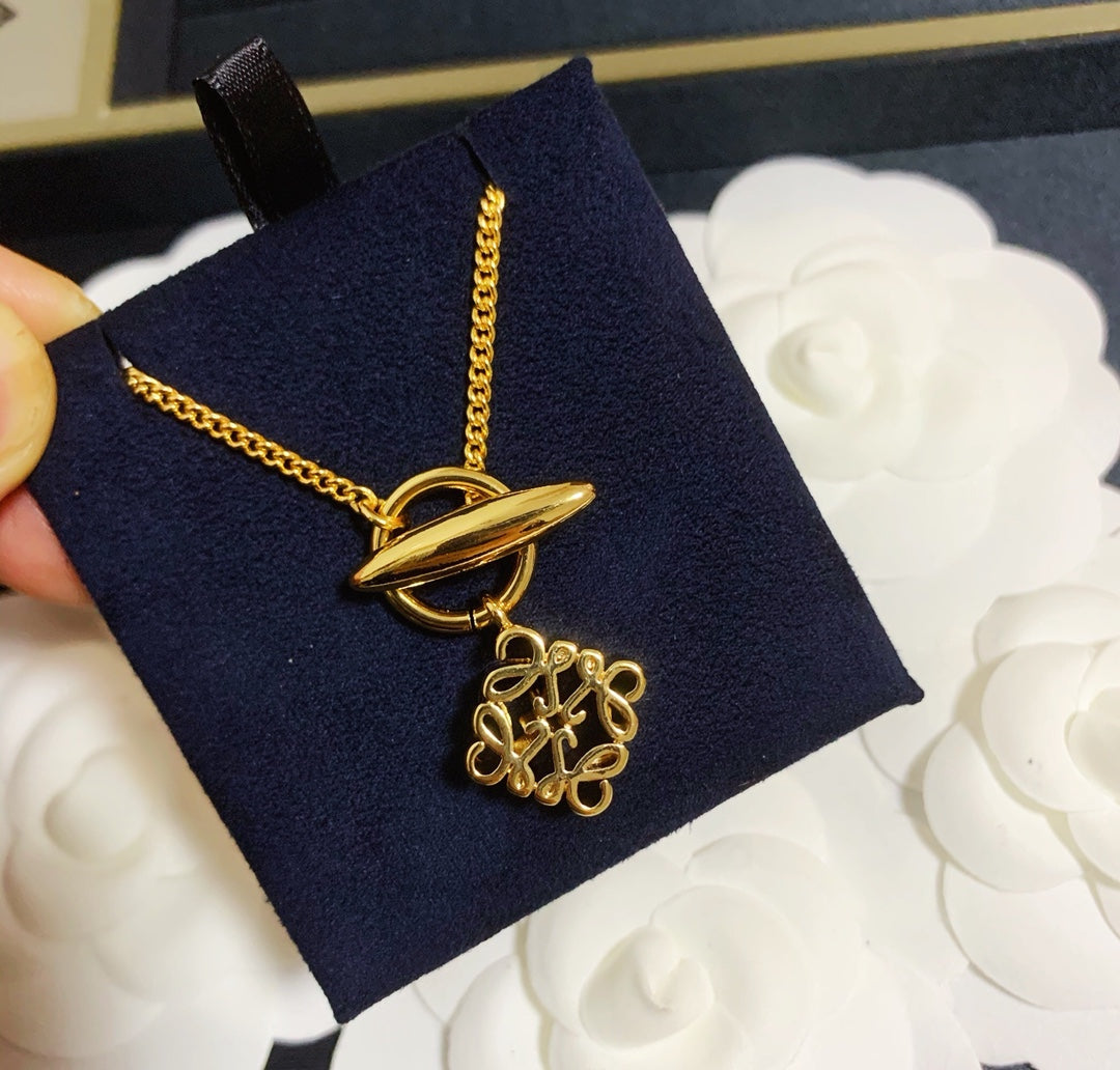 ANAGRAM PEDANT GOLD NECKLACE