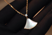 DREAM NECKLACE WHITE MOP 1 DIAMOND