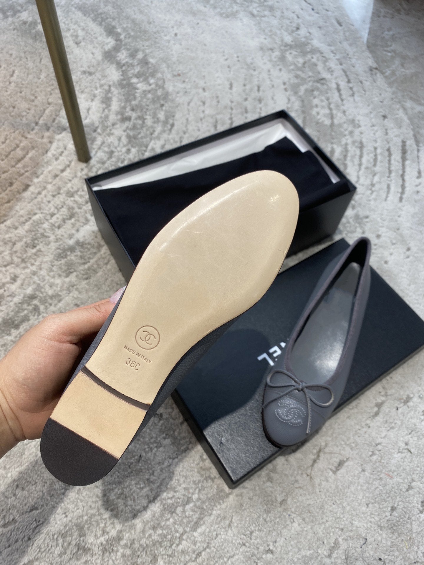 BALLET FLATS GREY GRAINED CALFSKIN