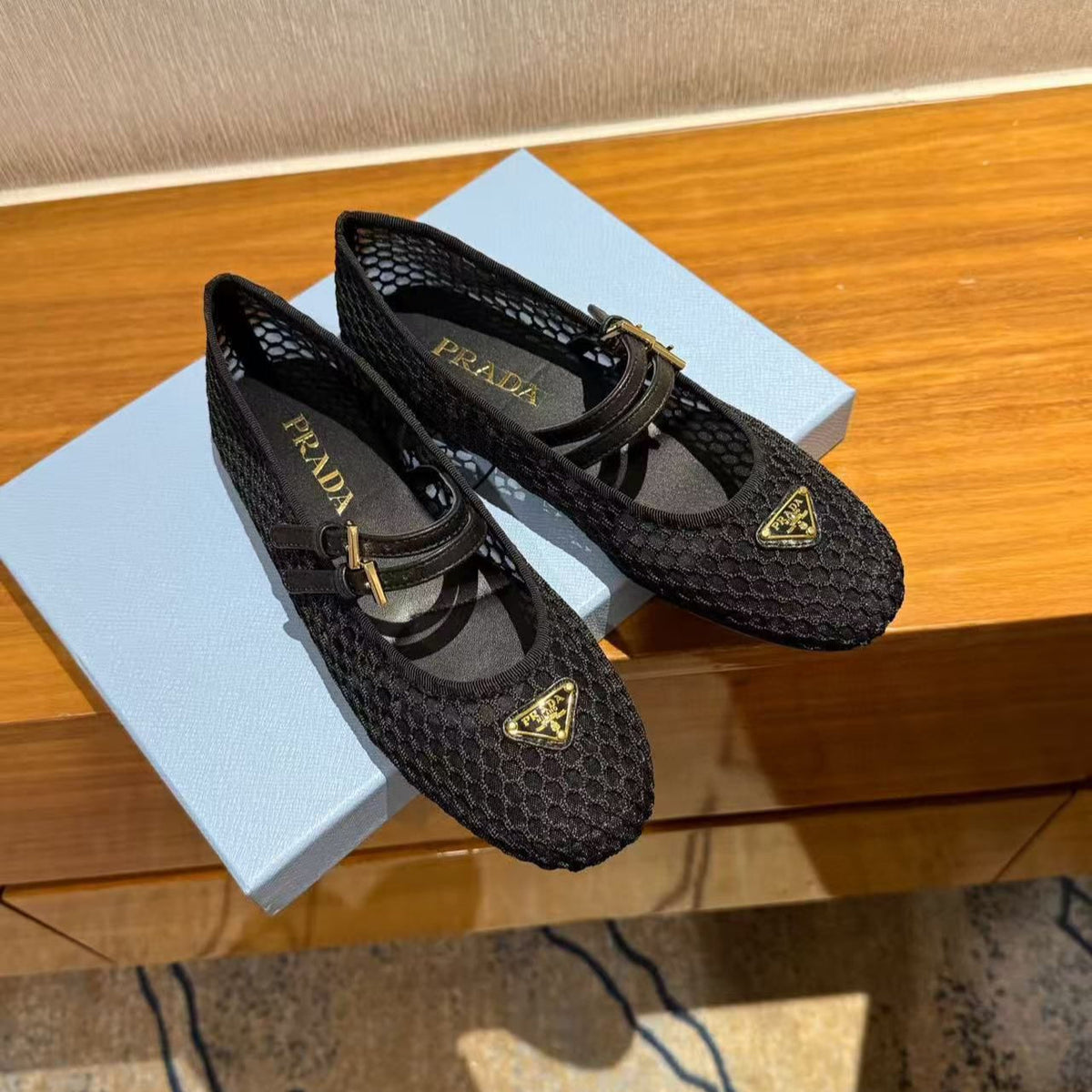 BALLERINAS BALLET FLATS IN BLACK MESH FABRIC