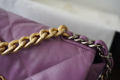 19 FLAP BAG 30 PURPLE GOATSKIN GOLD HARDWARE