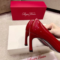 BELLE VIVIER PUMPS IN RED GLOSSY CALFSKIN GOLD BUCKLE