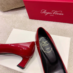 BELLE VIVIER PUMPS IN RED GLOSSY CALFSKIN GOLD BUCKLE
