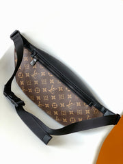 LV 25S DISCOVERY BUMBAG 47 IN BROWN AND BLACK EMBOSSED MONOGRAM ECLIPSE CALFSKIN