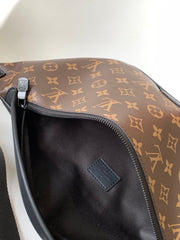 LV 25S DISCOVERY BUMBAG 47 IN BROWN AND BLACK EMBOSSED MONOGRAM ECLIPSE CALFSKIN