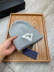 BEANIE HAT IN PALE GRAY WOOL 431360