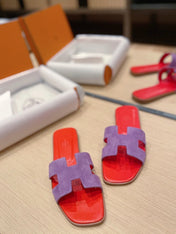 0RAN SANDALS IN VIOLET PURPLE SUEDE AND CHERRY RED CALFSKIN