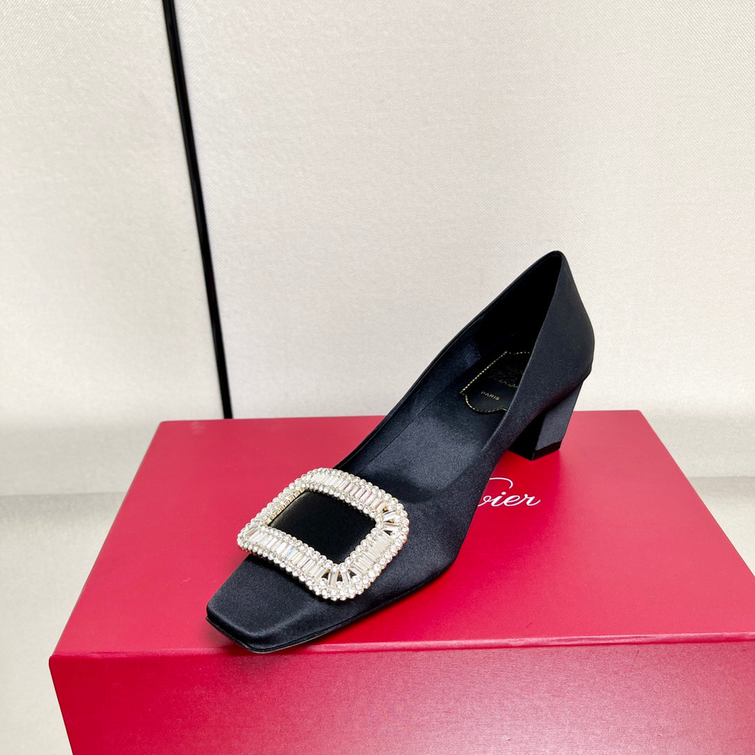 BELLE VIVIER PUMPS IN BLACK SILK