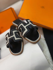 0ran Sandal Black Leather