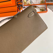 KELLY CUT 31 IN MOCHA BROWN CALFSKIN WITH GOLD HARDWARE