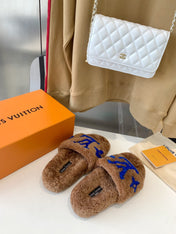 LV WOMEN'S PASEO FLAT SLIPPER IN BROWN FLEECE WITH BLUE LOGO