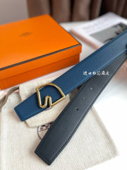 BOUCLE BELT BUCKLE & REVERSIBLE NAVY BLUE AND BLACK AND WHITE LEATHER STRAP 38MM GOLD HARDWARE