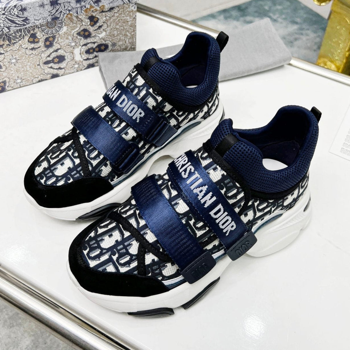 D-WANDER SNEAKERS IN COLORFUL TECHNICAL FABRIC AND SUEDE 153028