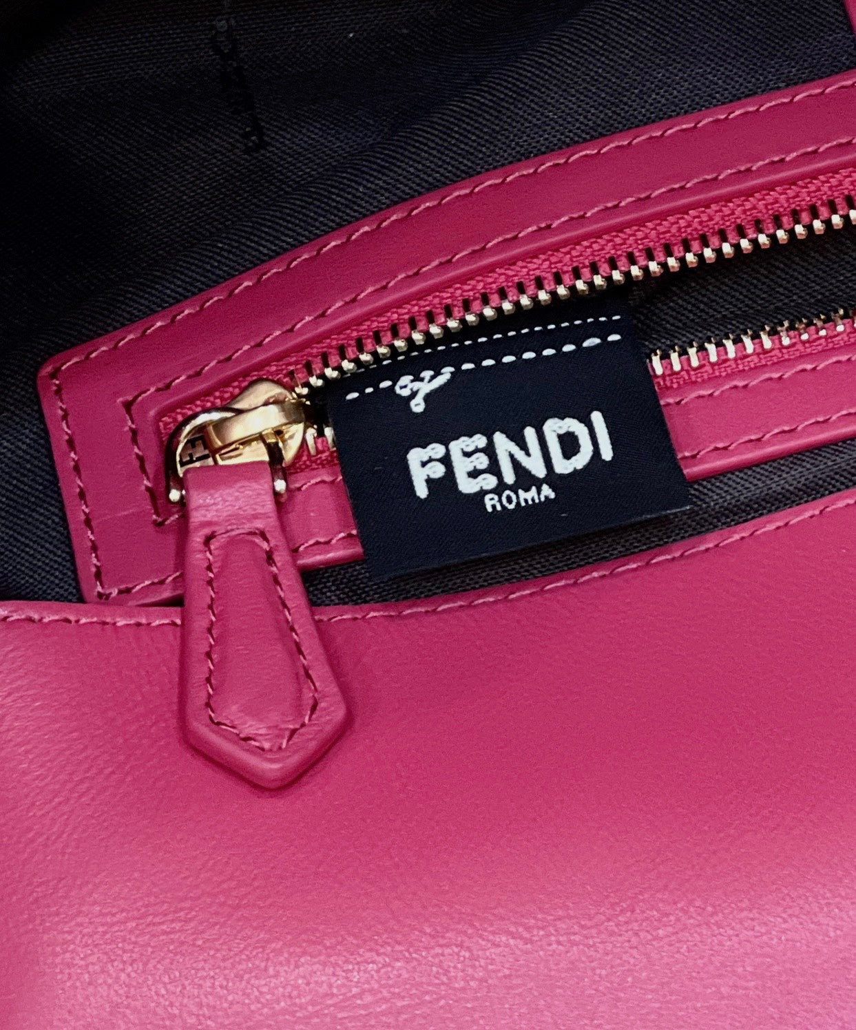 BAGUETTE WITH FF MOTIF 27 IN CERISH PINK SOFT LAMBSKIN GOLD HARDWARE