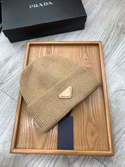 BEANIIE HAT IN CAMEL BROWN WOOL 335038