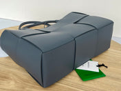 ARCO TOTE 36 IN TROUT GRAY CALFSKIN
