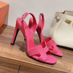 HOLY 105 SANDAL IN BRIGHT PINK GRAINED CALFSKIN