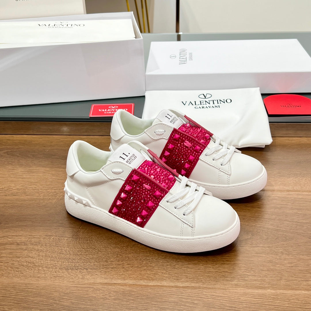VALENTINO 25S GARAVANI ROCKSTUD UNTITLED STUDDED SNEAKERS IN WHITE LAMBSKIN AND RED STONE-EMBELLISHED