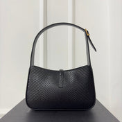 LE 5 À 7 HANDBAG 24 IN SNAKE PATTERN BLACK CALFSKIN