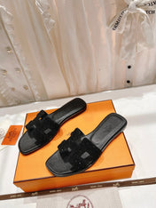 0RAN SANDAL BLACK LAMBSKIN ATTACH CRYSTALS-BLACK