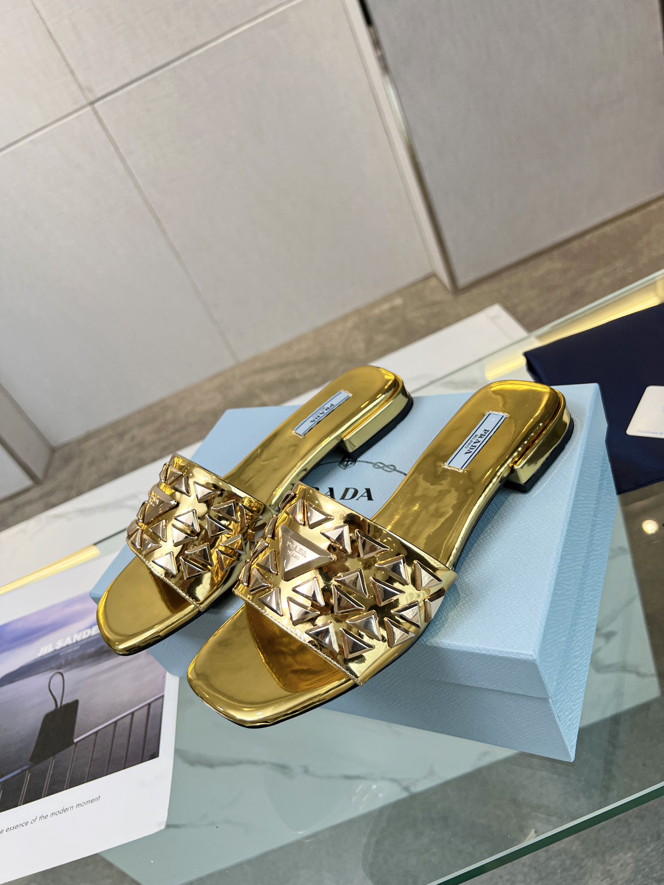 PRA EMBROIDERED SLIDES FLAT METALLIC GOLD CALFSKIN