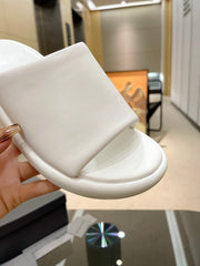 WEDGE SANDALS IN WHITE SOFT LAMBSKIN