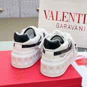 VALENTINO 25S GARAVANI ONE STUD XL PLATFORM SNEAKERS IN WHITE LAMBSKIN AND MESH FABRIC