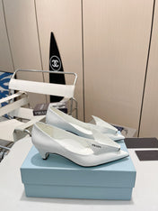KITTEN HEEL PUMPS WITH CREATIVE SHAPE IN WHITE GLOSSY LAMBSKIN