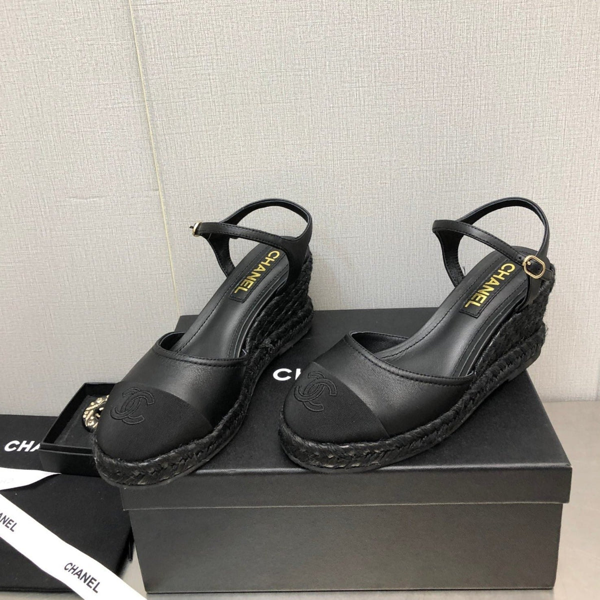 MARY JANE WEDGE BLACK LAMBSKIN