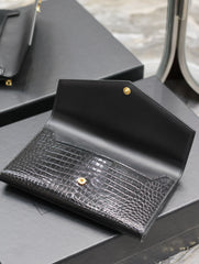 UPTOWN WALLET 21 IN BLACK CROCODILE PATTERN CALFSKIN GOLD LOGO