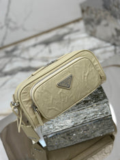 CAMERA BAG 23 IN CREAM WRINKLED LAMBSKIN