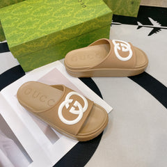 INTERLOCKING G SLIDE SANDAL IN TORTILLA BROWN IMPORTED TPU