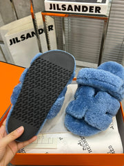 CHYPRE SLIPPERS IN AZURE BLUE LAMB WOOL
