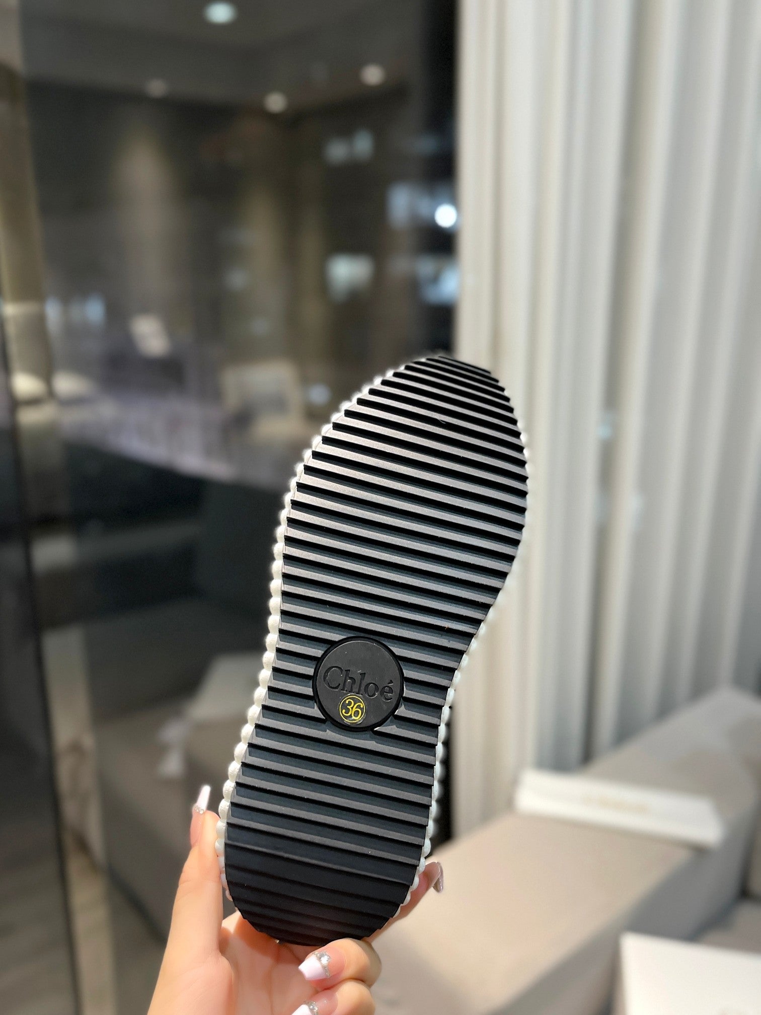 NAMA SNEAKER IN WHITE LAMBSKIN AND BLACK SUEDE