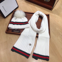 SET SCARF AND HAT IN WHITE WOOL AND CASHMERE 945028