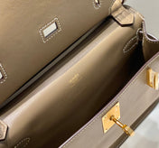 HM JYPSIERE SHOULDER BAG 23 IN WOOD BROWN CALFSKIN GOLD HARDWARE