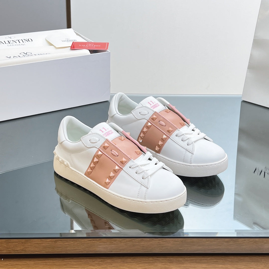 VALENTINO 25S GARAVANI ROCKSTUD UNTITLED STUDDED SNEAKERS IN WHITE MIX PINK LAMBSKIN