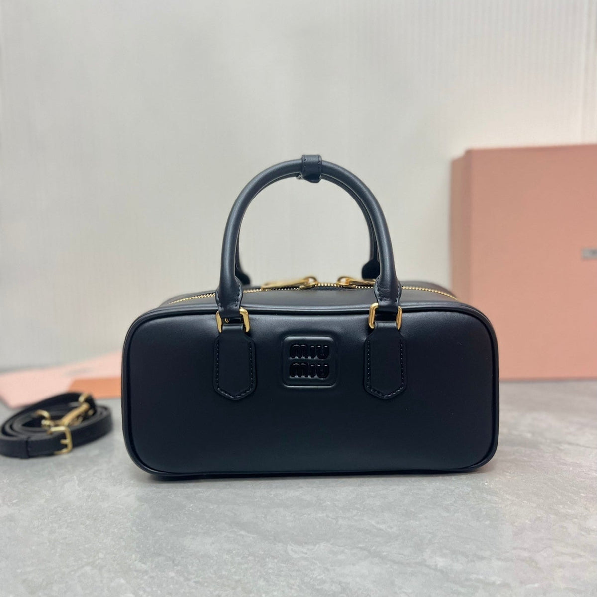 ARCADIE BAG 27 IN BLACK SHINY CALFSKIN