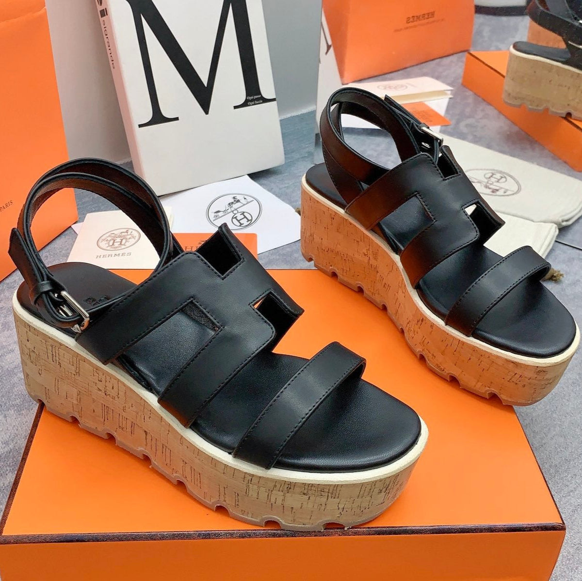 HAVANE 30 SANDAL IN BLACK CALFSKIN