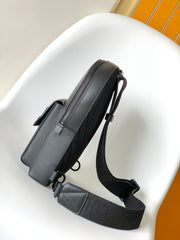 PILOT SLINGBAG 30 IN BLACK COWHIDE LEATHER