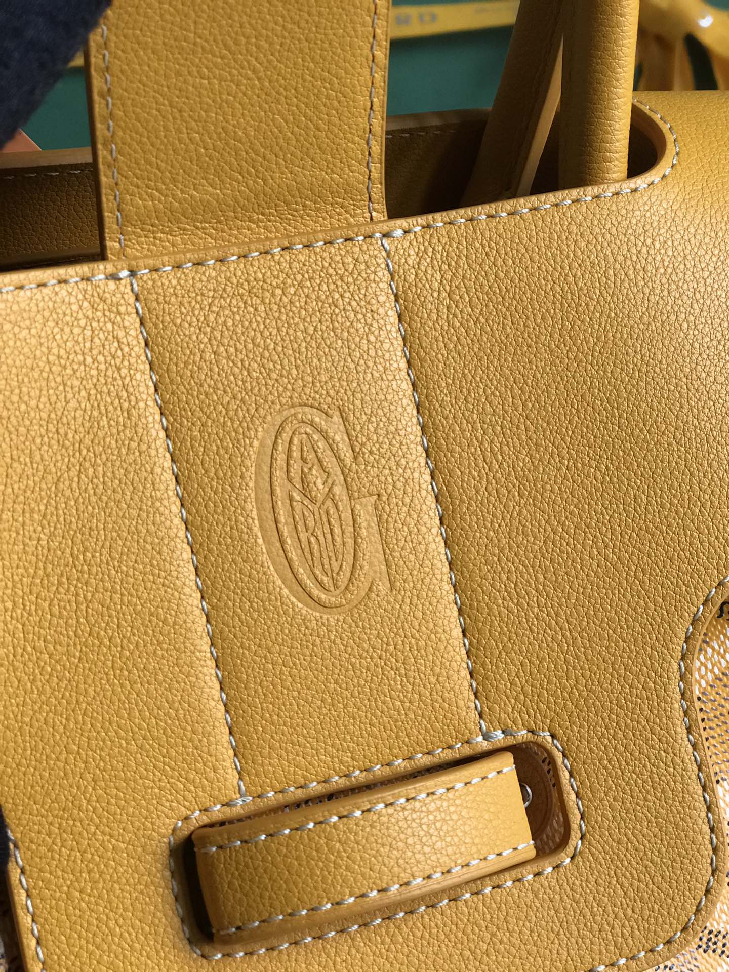 SAIGON SOUPLE BAG 34 IN YELLOW GOYARDINE CANVAS AND CALFSKIN