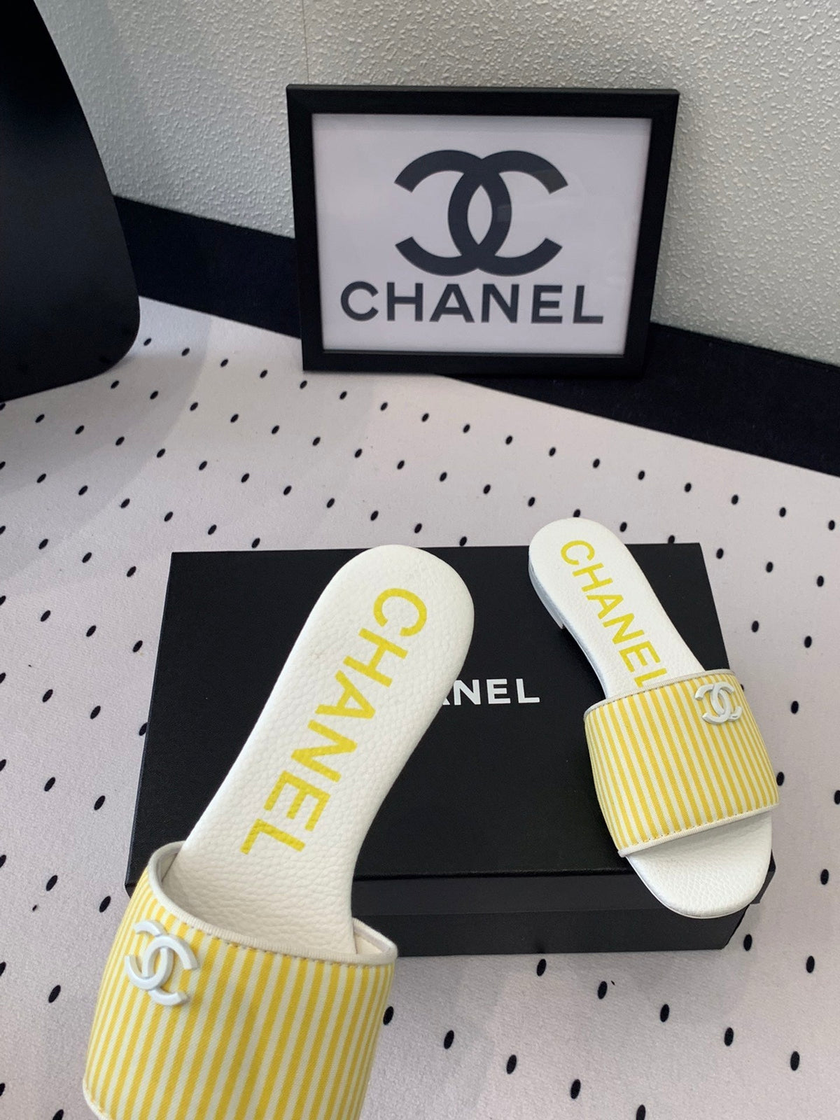 MULES yellow LAMBSKIN