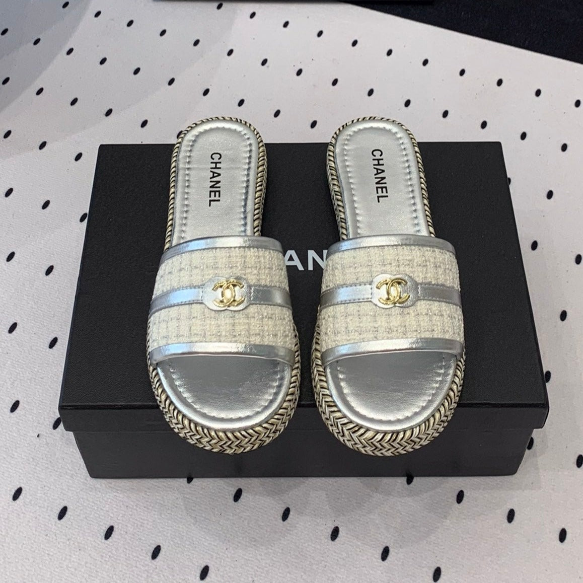 Double CC Women Silver Slippers Calfskin