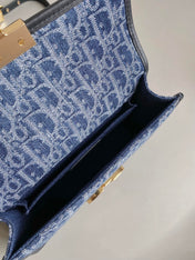 21 MONGTAIGNE EAST-WET WITH CHAIN BLUE DENIM OBLIQUE JACQUARD